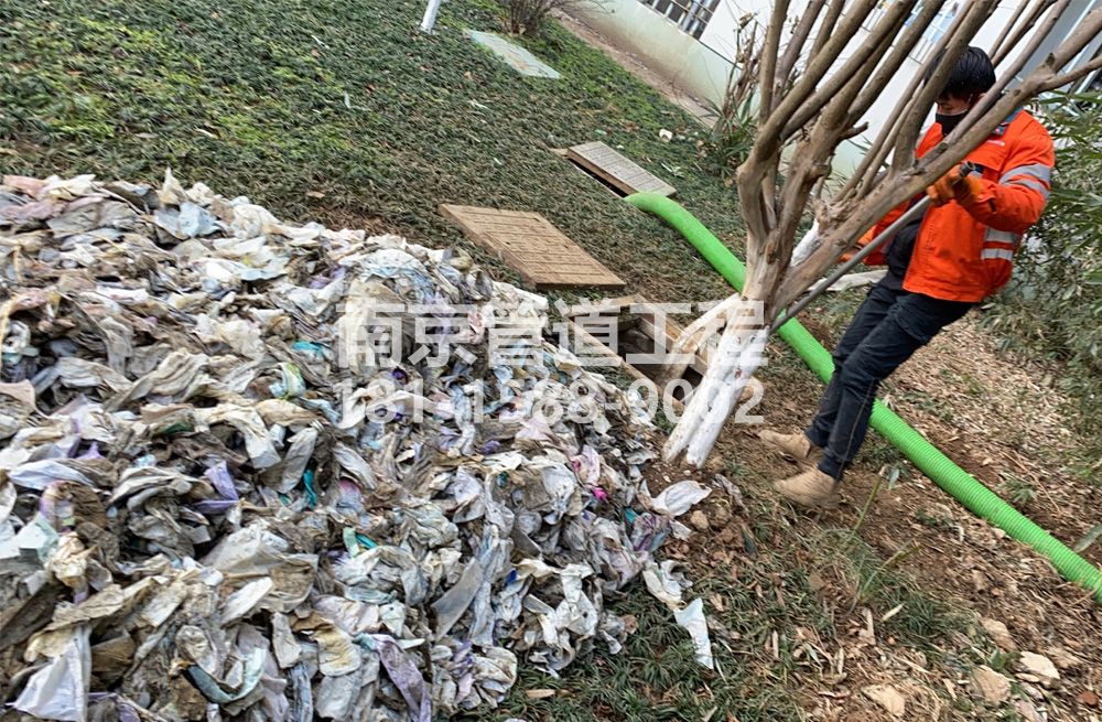 315石埠桥化粪池垃圾清理